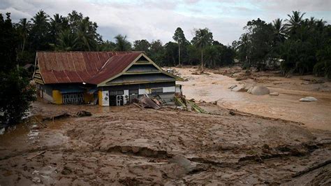 Flash Floods Landslides Kill At Least 30 In Indonesia Cgtn