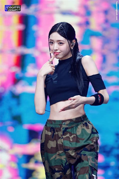 Itzy All In Us Nude OnlyFans Leaks Fappening FappeningBook