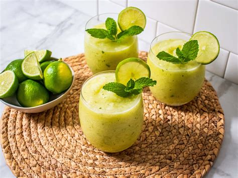 Pineapple Coco Mint Refresher Recipe Dole® Sunshine