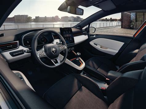 interior renault clio 2 - AUTO BILD