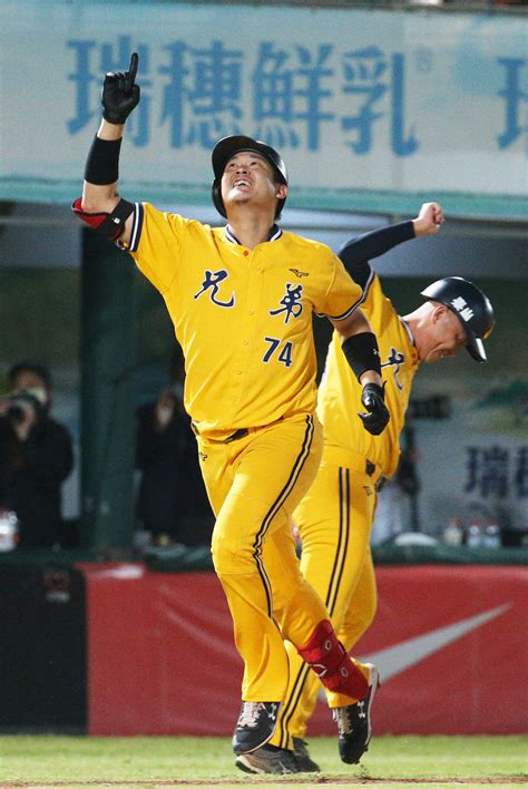 新聞 中職聽到丘總叮嚀 許基宏轟出關鍵三分砲 Baseball板 Disp BBS