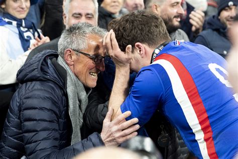 Photo Antoine Dupont Capitaine De L Quipe De France De Rugby Avec