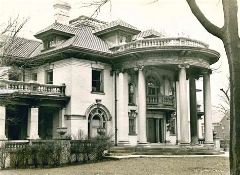 You Can Buy Decaturs Iconic Powers Jarvis Mansion For 130k — With