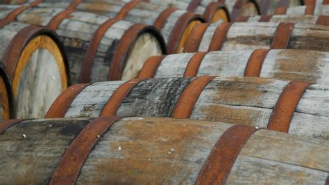 What Is Cask Strength aka Barrel Proof? | Whiskey Guide ...