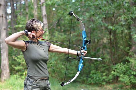 Hunting Bow Longbow - How to get started with bowhunting? | Bow hunting ...