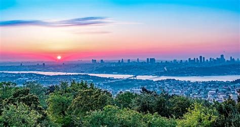 Vista Panor Mica De Estambul Al Atardecer Con El Puente Del B Sforo