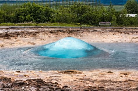 Premium Photo Geological Phenomenon Of Strokkur Geyser Eruption