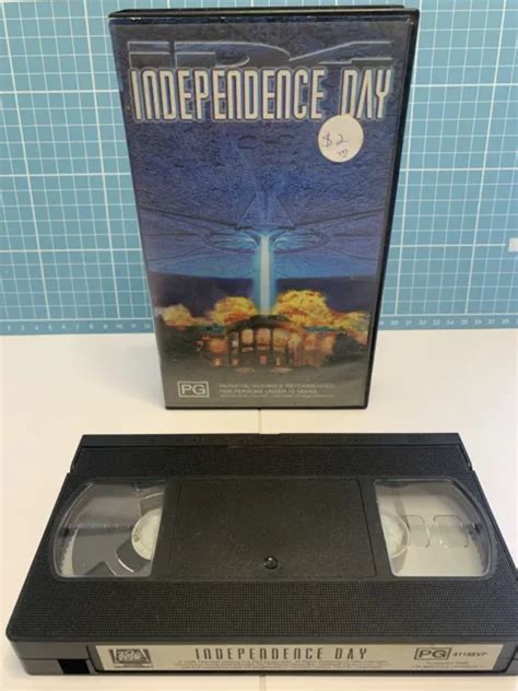 VHS INDEPENDENCE DAY 1996 Will Smith Jeff Goldblum COMBINE