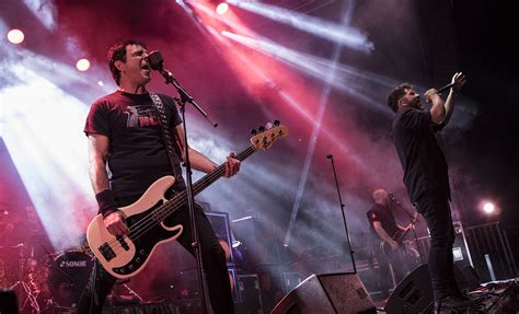 FOTOS El Punk Rock Toma El Buesa Arena