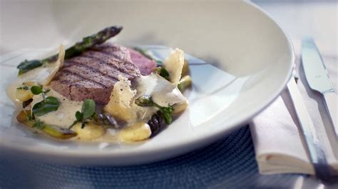 Lecker Ostern Kochen Und Backen Mit Julia Komp Und Marie Simon