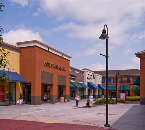 ALBERTVILLE_U_(c) Albertville Premium Outlets - Visit Twin Cities