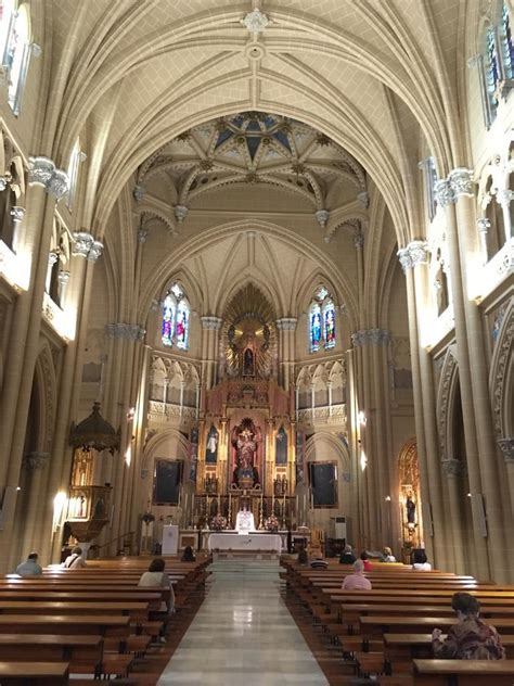 La iglesia del Sagrado Corazón de Jesús atrapa desde su monumental