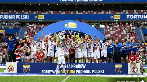 POGOŃ SZCZECIN 1 2 WISŁA KRAKÓW The Cup is Ours TS Wisła Kraków SA