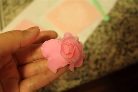 Fondant Roses Tutorial Gwen S Kitchen Creations