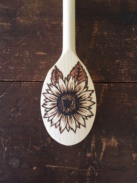 Hand Burned Sunflower Wooden Spoons Etsy Modelli Pirografia