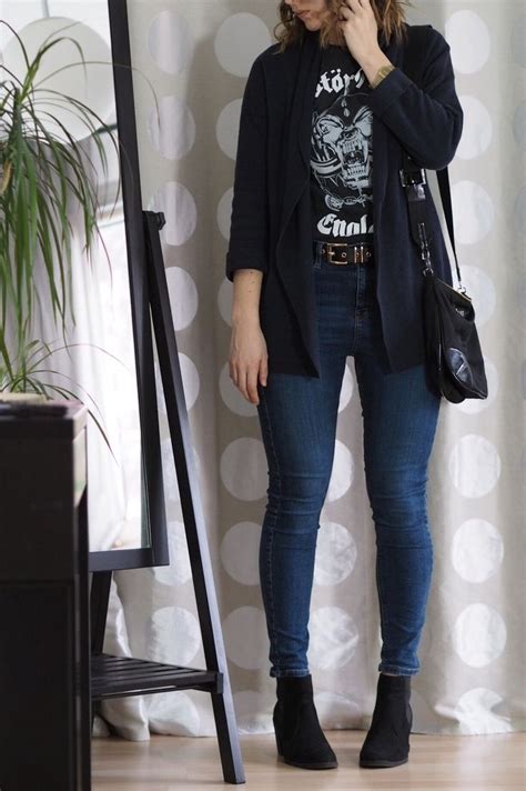 8 15 Bandshirt Und Blue Jeans Recklessly Restless Outfit