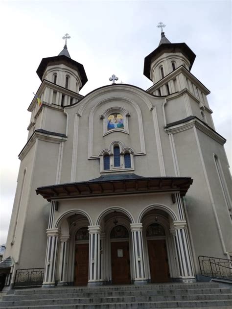 Biserica Din Parcul Municipiul Vatra Dornei Informatia Suceava