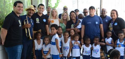 Embaixadora dos EUA conhece ações para acolhimento no Carnaval de Salvador