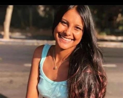 Adolescente de 14 anos é encontrada morta tiro no pescoço no