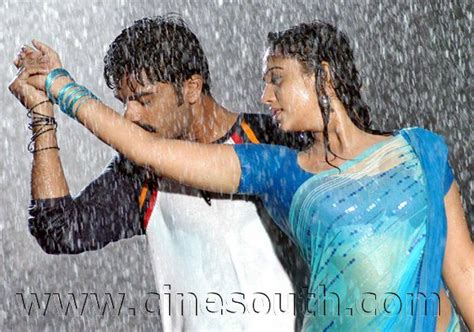 Nayanthara Hot And Wet In Saree And Hot With Simbu Indian Actress Hot Pics Hot Actresses