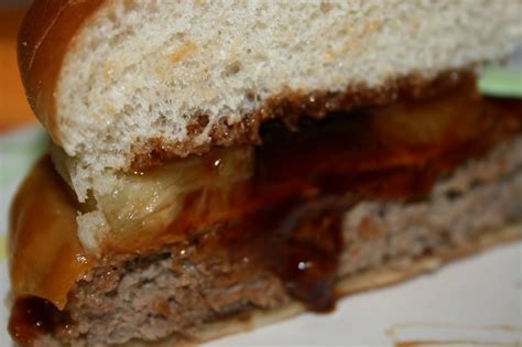 SusieQTpies Cafe: Honolulu Burger for National Hamburger Month