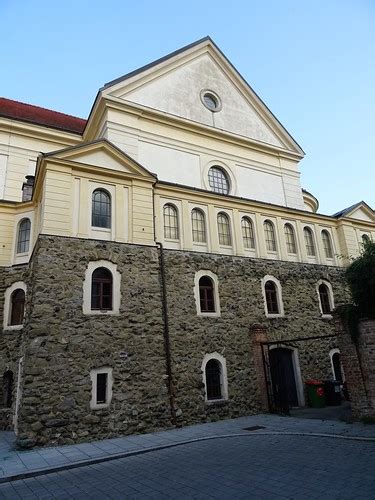 Wien Bezirk Pfarrkirche St Bartholom Us La Chiesa Flickr