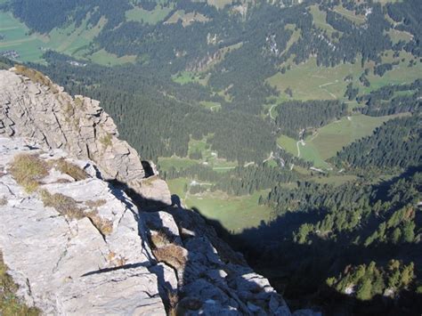 Tiefblick Vom Flueseeh Ri Rezliberg Fotos Hikr Org