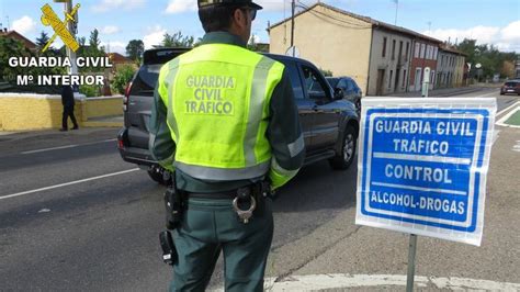 Detenido Por Conducción Temeraria Carecer De Carné Y Atentado A La