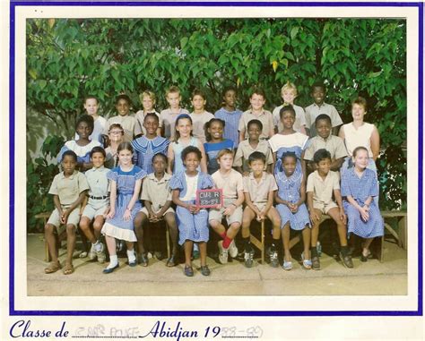 Photo De Classe CM2 Rouge De 1988 GROUPE SCOLAIRE DE LA RIVIERA