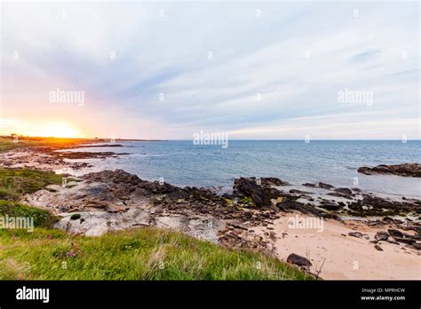 Fife beach hi-res stock photography and images - Alamy