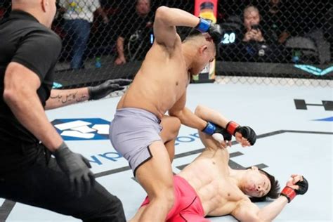 Jeka Saragih Menjadi Petarung Indonesia Pertama Yang Menang Dalam Debut UFC