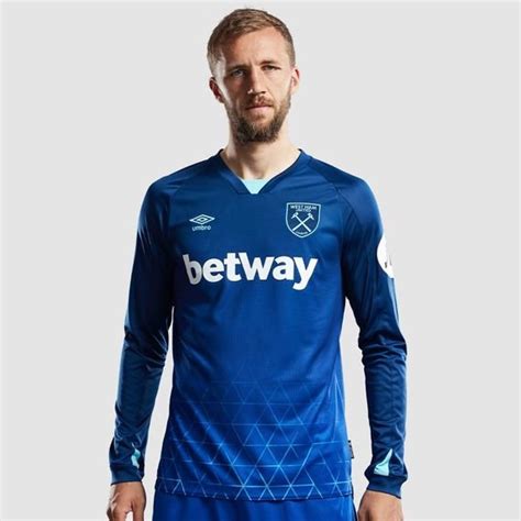 Umbro Mens Official Licensed Product Adult West Ham Utd Third