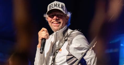 Photos Toby Keith Makes Triumphant Return To The Stage Amid Cancer