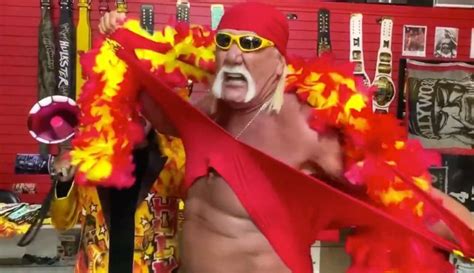 Hulk Hogan Appara T Lors De La Wwe Smackdown Pour Hype Wrestlemania