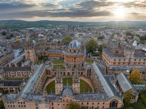 Premium Photo | Aerial view over the city of oxford with oxford university