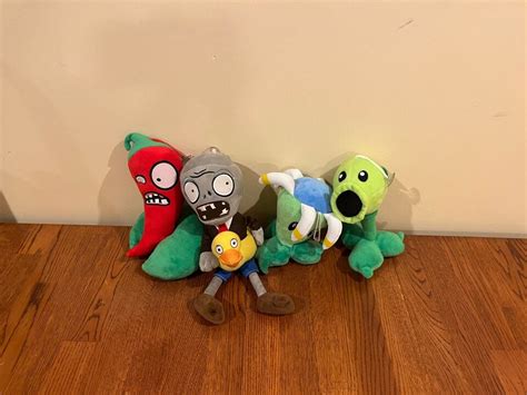 Plants Vs Zombies Linxin Plush Lot Of 4 Ebay