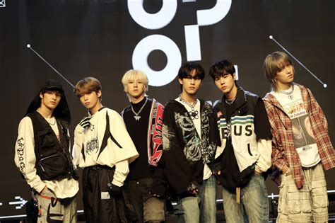 Hip Hop 6 Piece 82major Hopes To Top K Pop 프린트화면