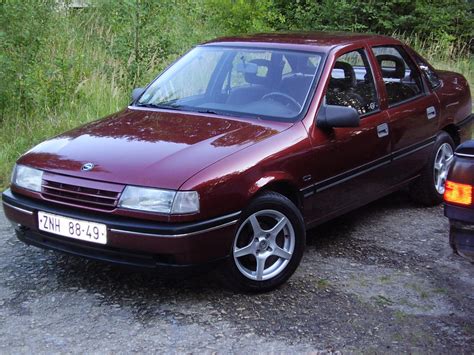 1992 Opel Vectra I A 1 generace 1 8 benzín 66 kW 145 Nm