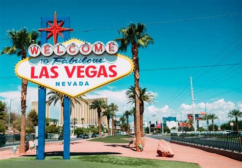 17 Mistakes Tourists Make While Visiting Las Vegas Huffpost Life