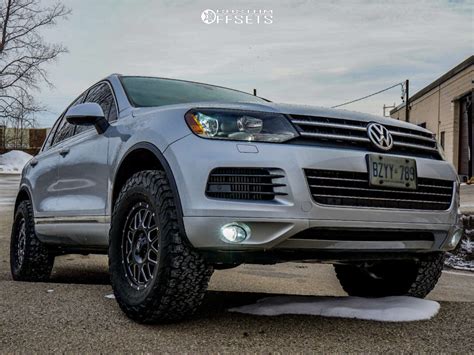 2012 Volkswagen Touareg Wheel Offset Slightly Aggressive Suspension