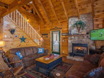 MOUNTAIN COVE CABIN- LUXURY, PET FRIENDLY CABIN- POOL TABLE/HOT TUB ...