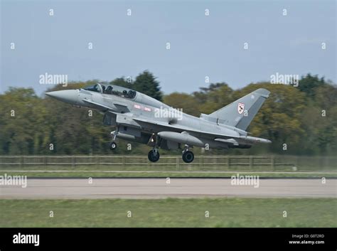 Raf Eurofighter Typhoon Landing At Coningsby Stock Photo Alamy