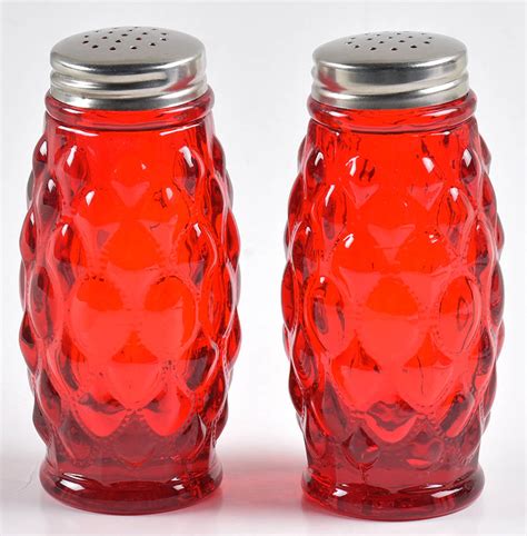 Elizabeth Red Shaker Set W Metal Lids By Mosser Ohio Replacements Ltd