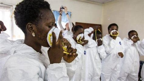 Ebola Crisis Sierra Leone Begins Three Day Lockdown Bbc News