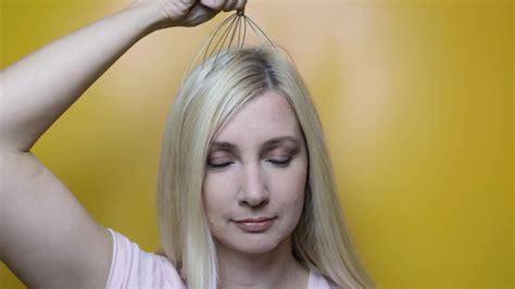 5 DIY Scalp Massage Techniques You Can Try at Home with your Scalp Massager – Migra Cap ...