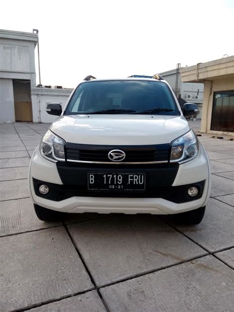 Daihatsu Terios R Custom Matic Putih Km Rban Mobilbekas