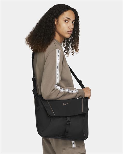 Nike Sportswear Essentials Messenger Bag 15l Nike In