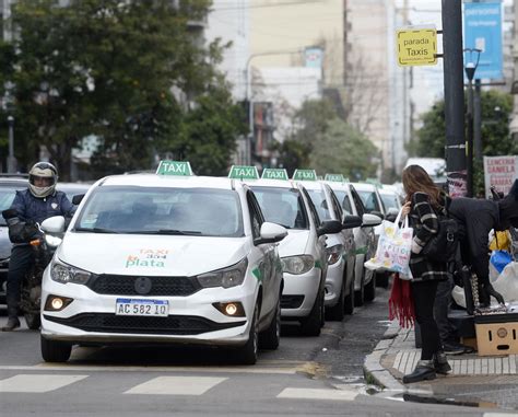 Video Un Taxista De La Plata Discuti Con Un Vecino Enloqueci Y