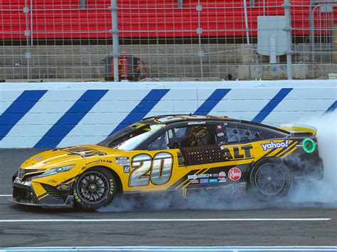 2022 Christopher Bell 20 Dewalt Roval 400 Win Raced Nascar 164