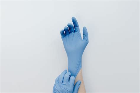 Whats The Difference Between Nitrile And Vinyl Gloves Gloves And